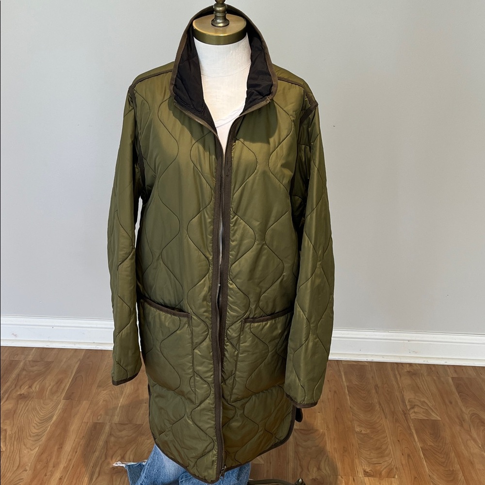Carly Jean Los Angeles Olive / black reversible Quilted lightweight jacket  L